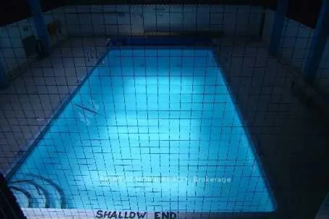 Additional image 3 of 4064 Lawrence Ave Unit 305