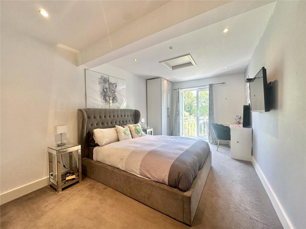 Additional image 8 of Green Lane, St. Albans, Hertfordshire, AL3