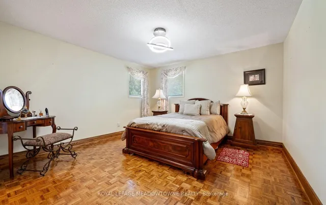 Additional image 30 of 36 Shadywood Rd