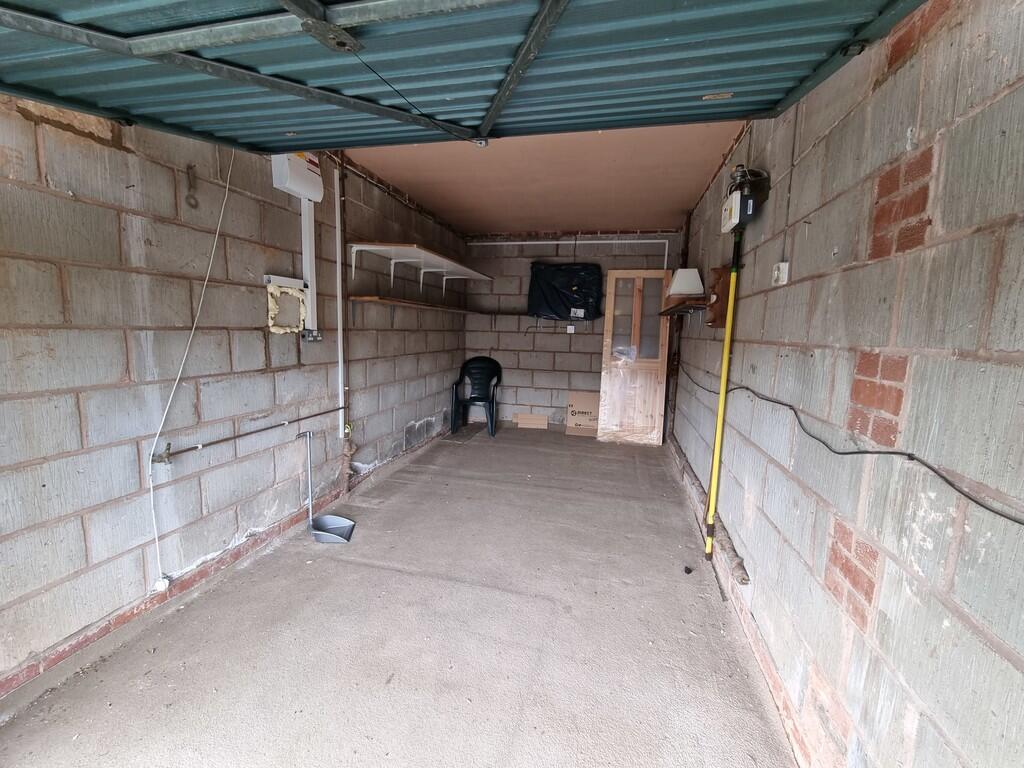 Additional image 12 of 76 Pipers Green, Hall Green, B28