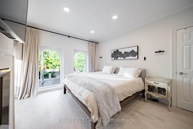 Additional image 22 of 300 Avenue Rd Unit 5