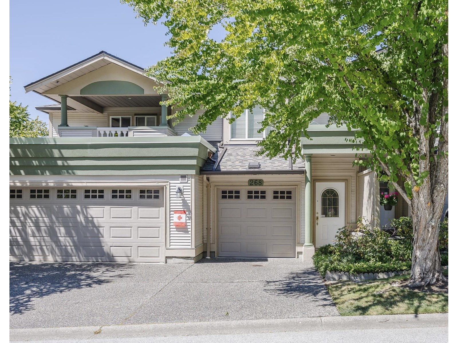 268 13888 70 AVENUE|Surrey, British Columbia V3W0R8