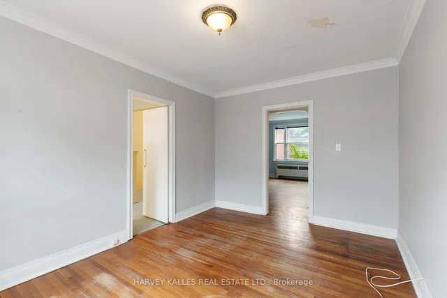 Additional image 24 of 15 Warwick Ave Unit 3