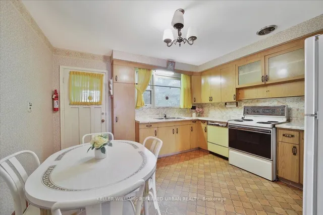 Additional image 11 of 354 Betty Ann Dr