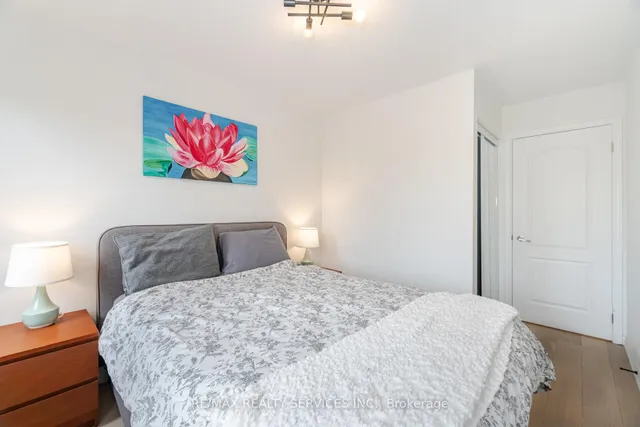 Additional image 32 of 900 Brassard Circ