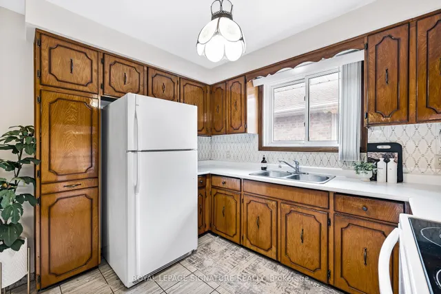 Additional image 10 of 28 Greendowns Dr