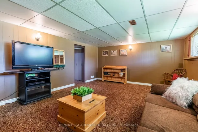 Additional image 30 of 1515 Brenner Cres