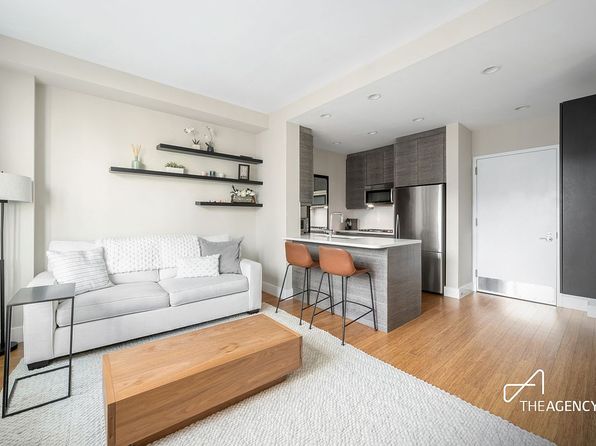 305 W 16th St, New York, NY 