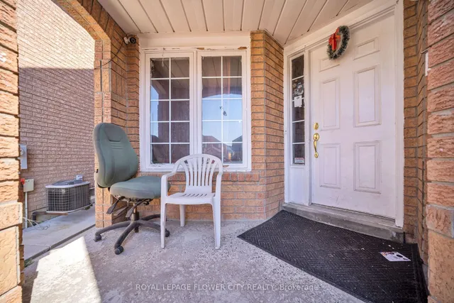 Additional image 5 of 33 Fiddleneck Cres