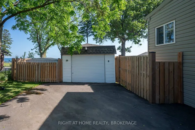 Additional image 33 of 74 Seabreeze Cres