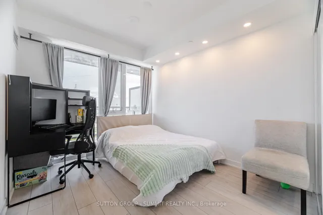 Additional image 18 of 3200 DAKOTA COMMON Unit #B-811