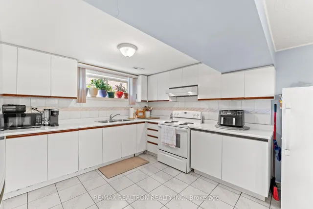 Additional image 24 of 4 Peacham Cres