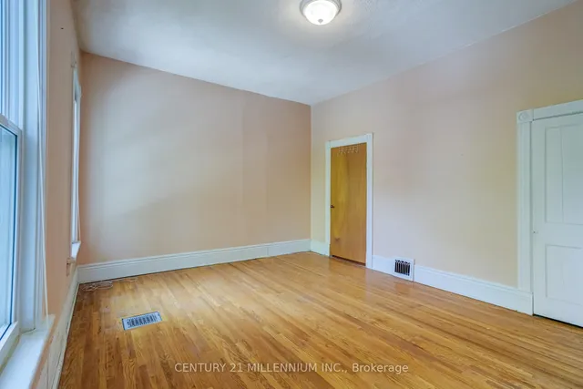 Additional image 32 of 144 Robert St