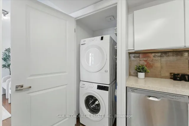 Additional image 19 of 2045 Lake Shore Blvd Unit 1605