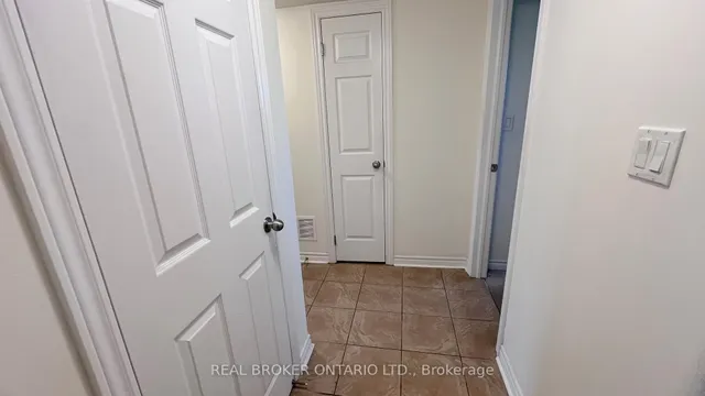 Additional image 5 of 13 EATON PARK Lane Unit 29