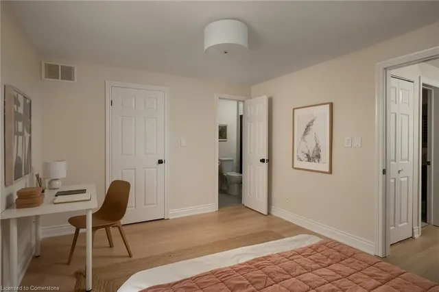 房产图片 33 - 803 Hyde Rd 单元3