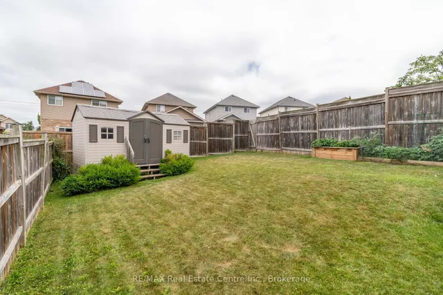 Additional image 44 of 939 Zeller Cres