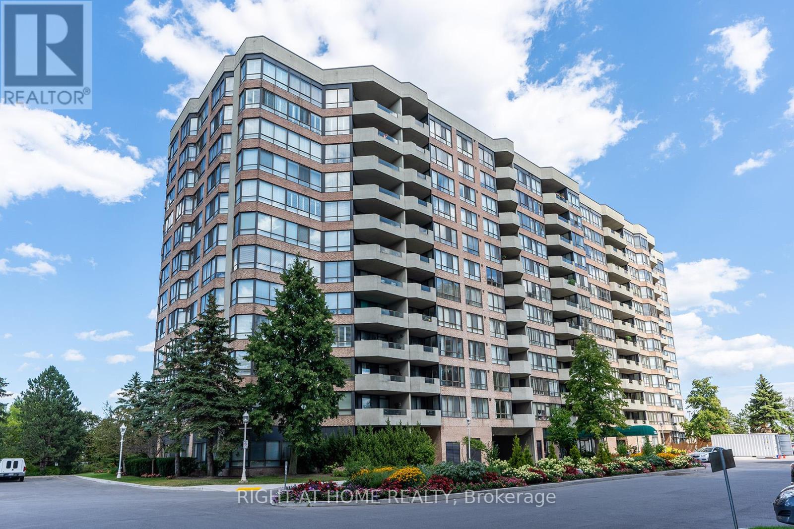 818 - 25 AUSTIN DRIVE|Markham (Markville), Ontario L3R8H4
