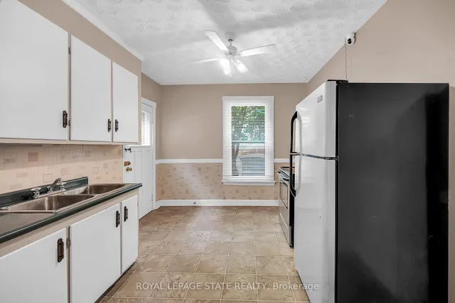 Additional image 10 of 26 Mars Ave