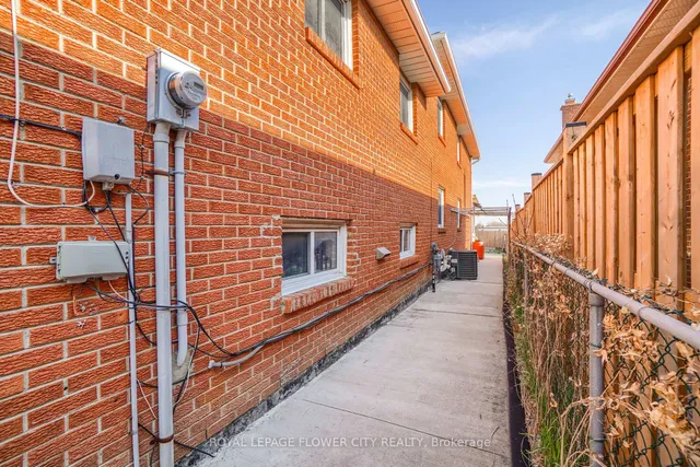 房产图片 49 - 167 SHOREHAM Dr