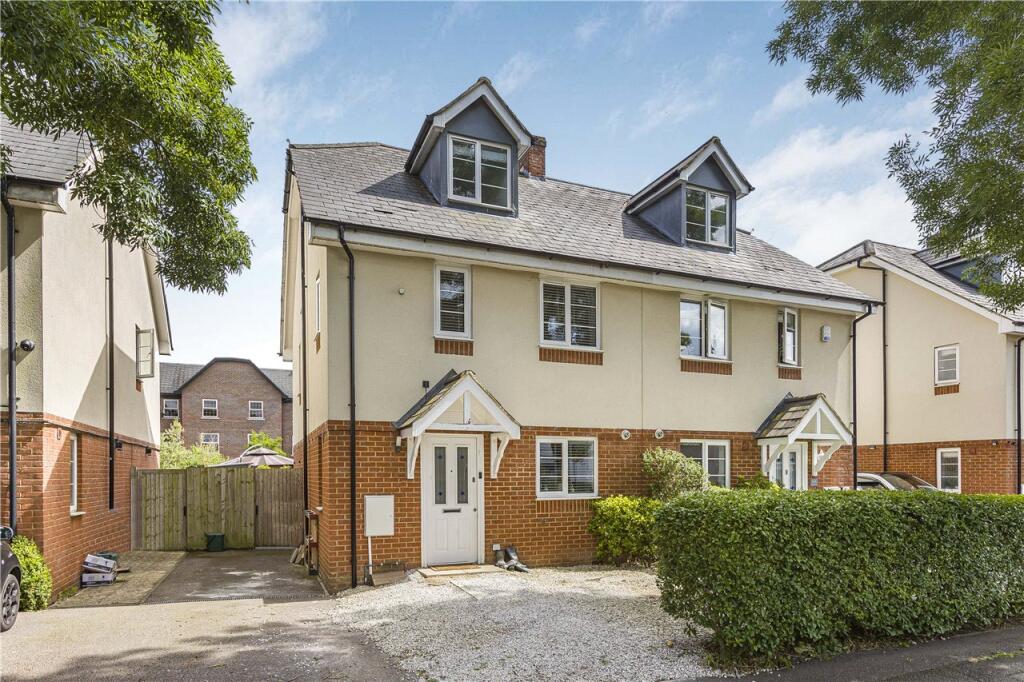 Clarkes Road, Hatfield, Hertfordshire, AL10