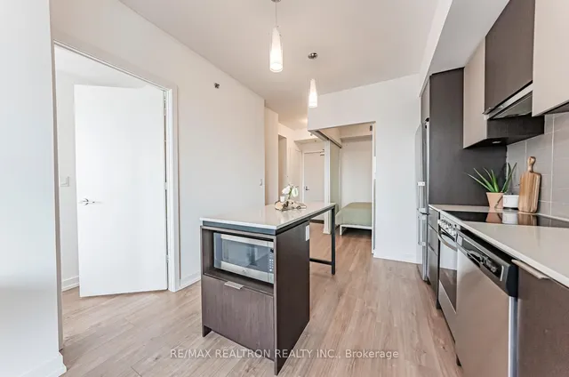 Additional image 15 of 203 College St Unit 2105