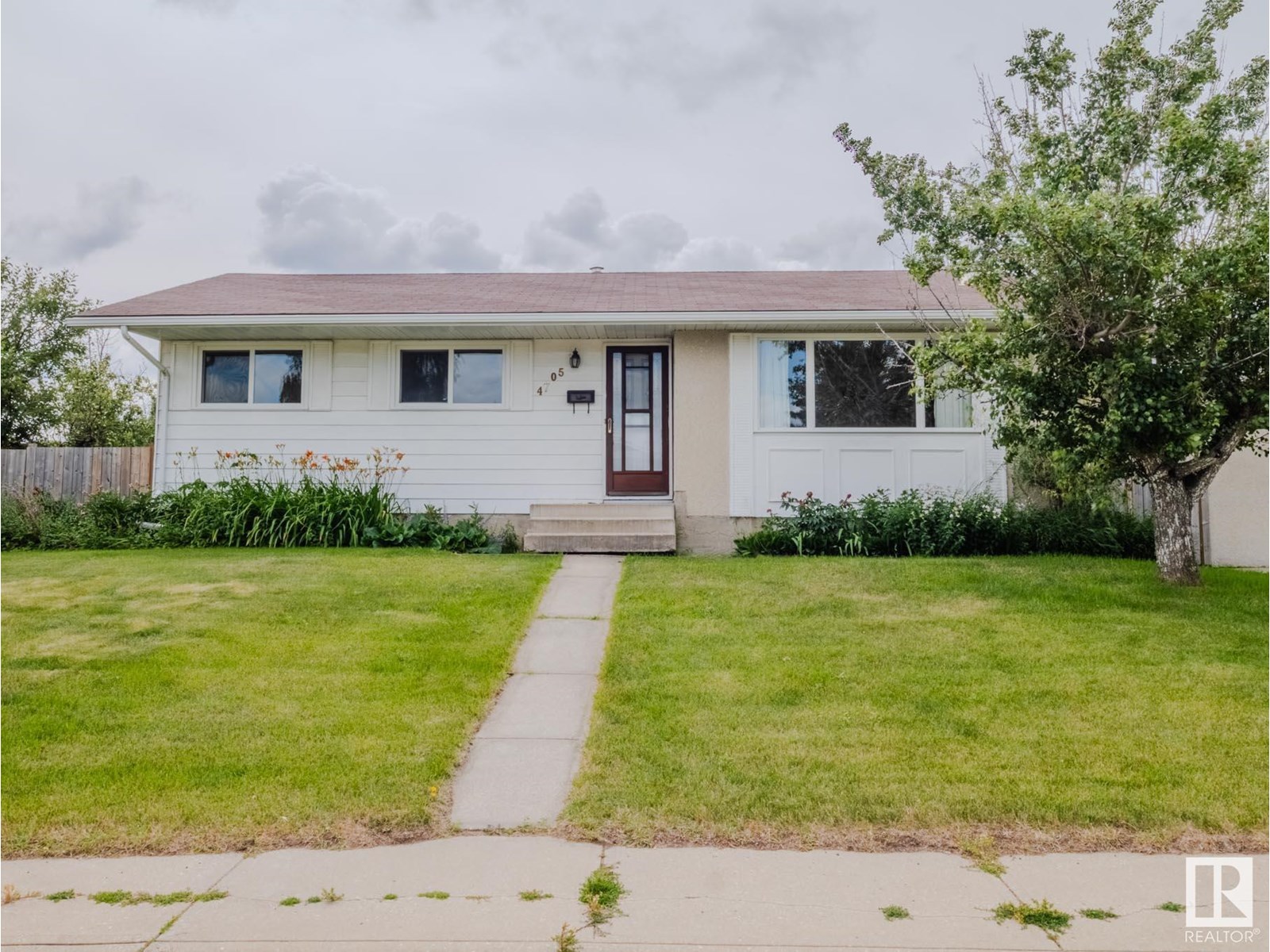 4705 128A AV NW|Edmonton, Alberta T5A2J4