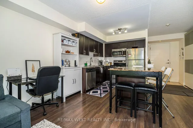 Additional image 8 of 816 Lansdowne Ave Unit 209