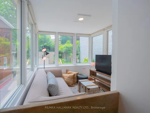 Additional image 23 of 51 Bain Ave