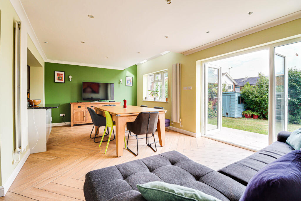 Additional image 4 of Aldwickbury Crescent, Harpenden, Harpenden, AL5