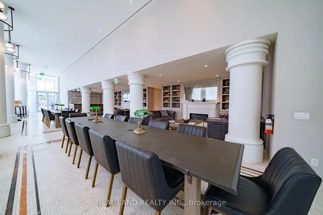 Additional image 3 of 33 Helendale Ave Unit 814