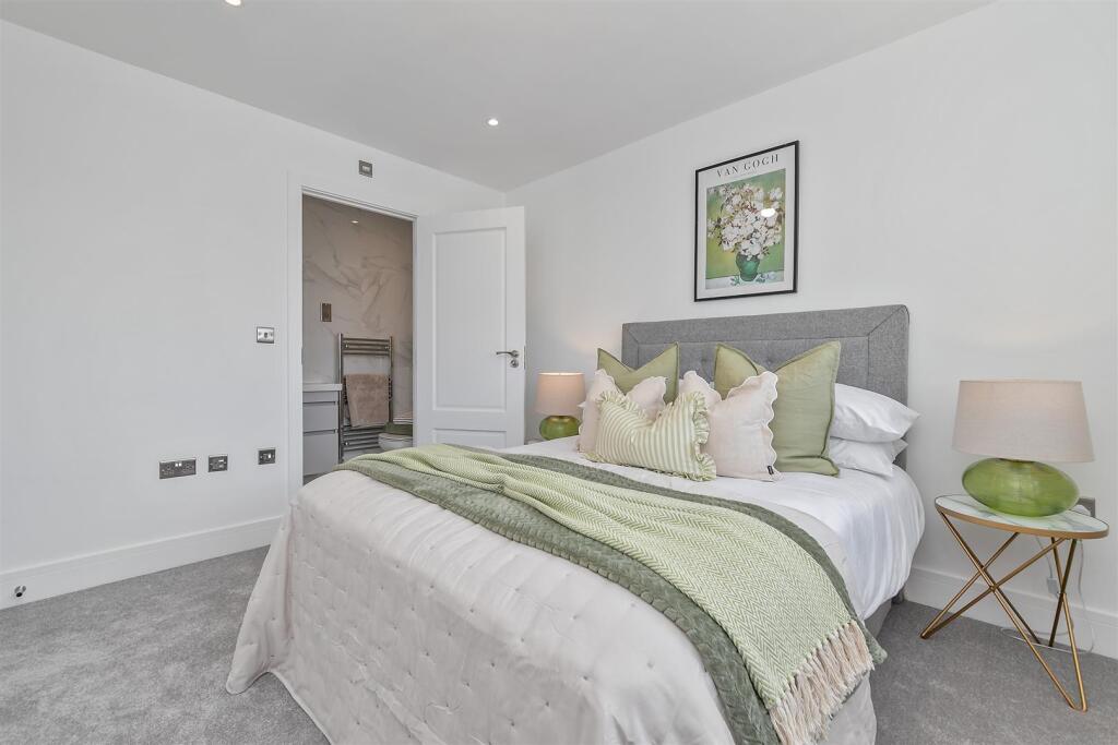 Additional image 9 of Birchmead Close, New Greens, St. Albans