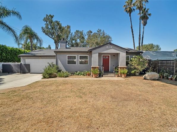 18203 Arminta St, Reseda, CA 91335