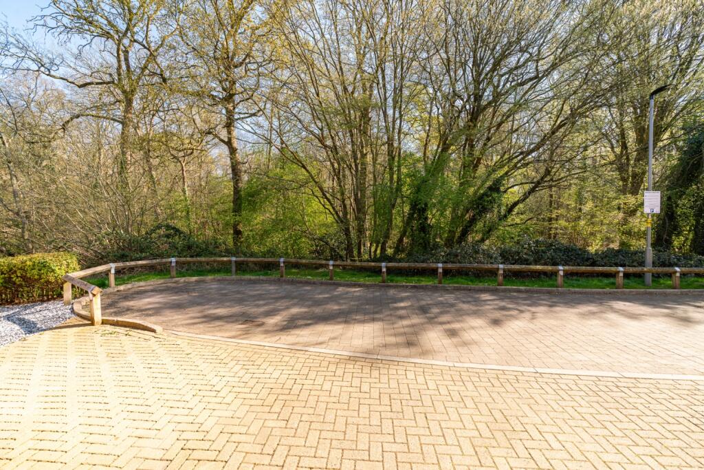 Additional image 4 of Victoria Close, Welwyn Garden City, Hertfordshire, AL7