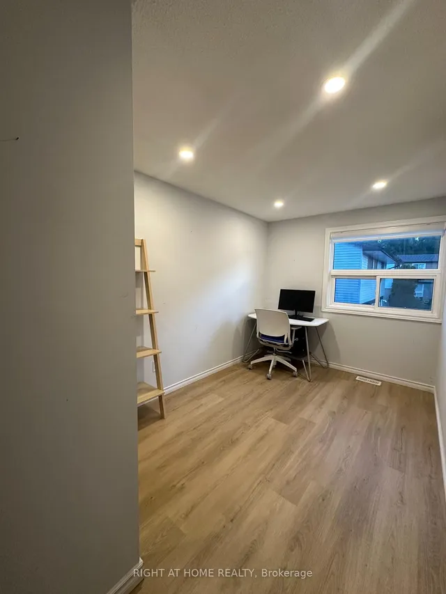 Additional image 5 of 14 Hero Sq