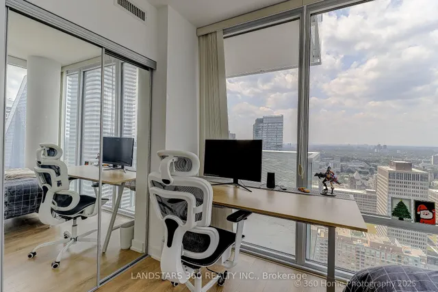 Additional image 21 of 501 Yonge St Unit 4202