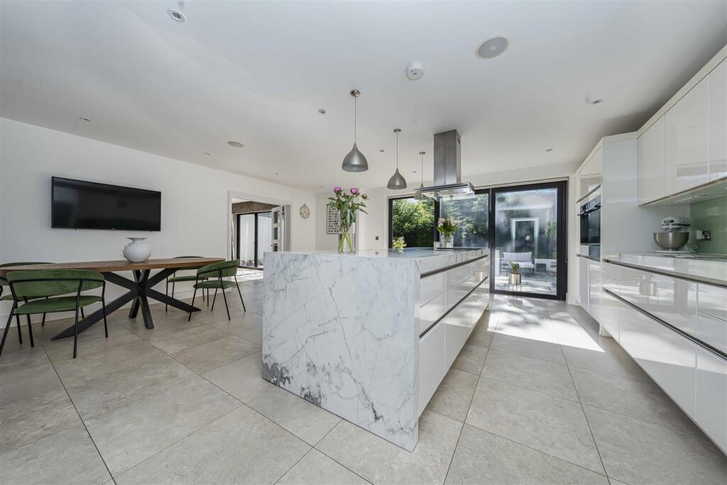 Additional image 6 of Bucknalls Drive, Bricket Wood, St. Albans