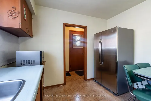 房产图片 22 - 218 BOWMAN 街