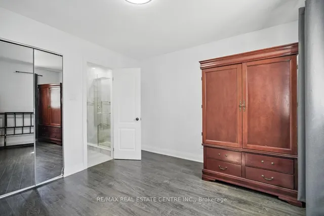 Additional image 21 of 21 Chopin Cres