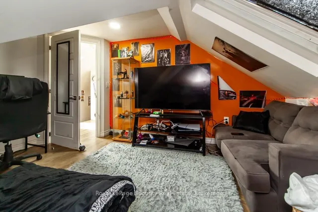 Additional image 33 of 44 Woodgate Dr