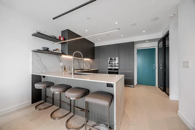 Additional image 6 of 33 Lombard St Unit 2609