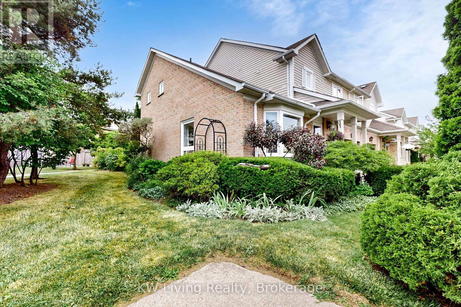 Property image for 116 - 5910 GREENSBORO DRIVE|Mississauga (Central Erin Mills), Ontario L5M5Z6