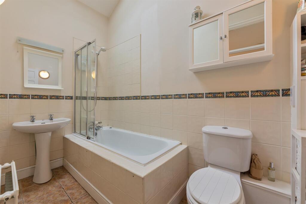 Additional image 13 of Sopwell Lane St. Albans