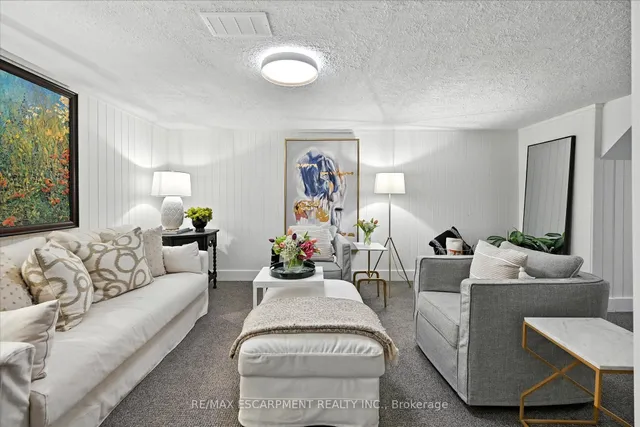 Additional image 37 of 445 Woodview Rd