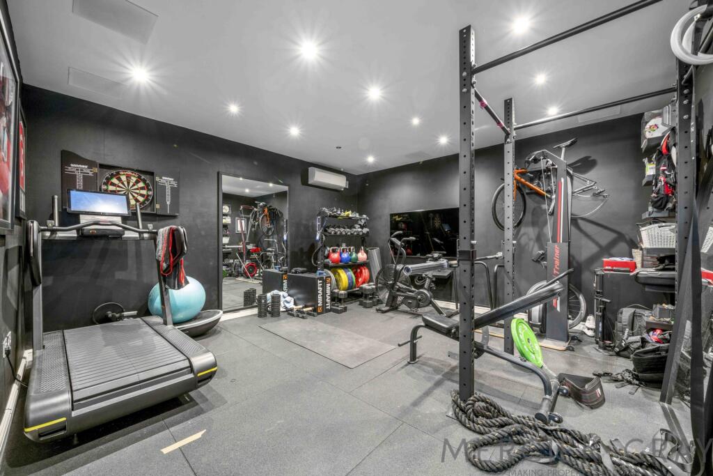 Additional image 34 of North Lodge, The Drive, Brookmans Park, AL9