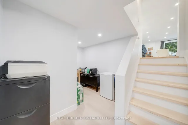 Additional image 32 of 579 Chamberlain Rd