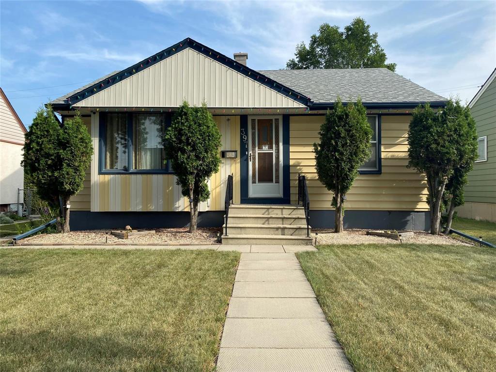 397 Radford Street|Winnipeg, Manitoba R2X2E7