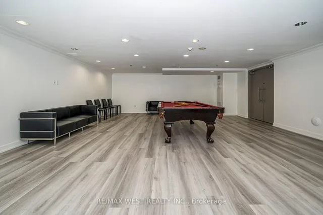 Additional image 31 of 816 Lansdowne Ave Unit 209