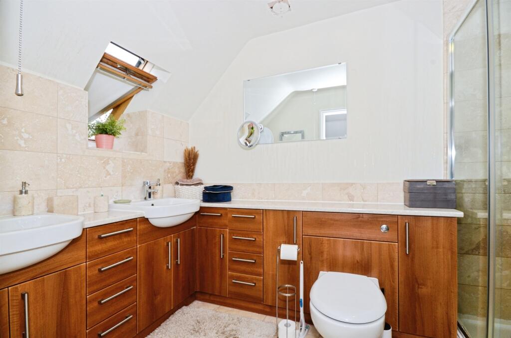 Additional image 11 of Enid Close, Bricket Wood, St. Albans