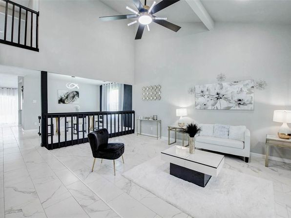 12102 Benmore Dr, Houston, TX 77099